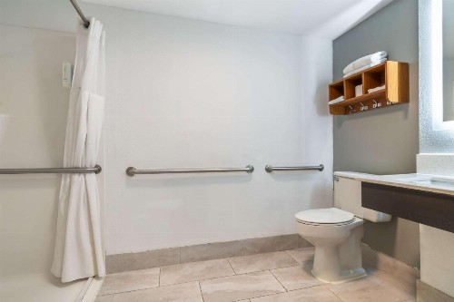 Wingate by Wyndham Springfield - image 35