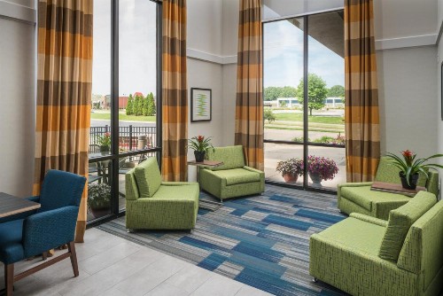 Holiday Inn Express & Suites Springfield an IHG Hotel - image 14