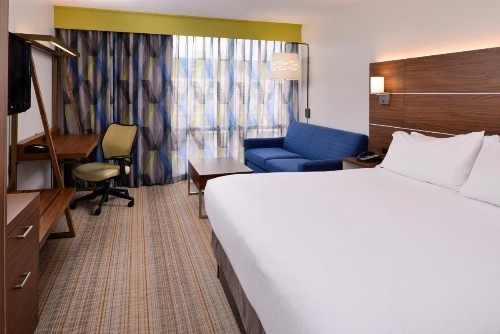 Holiday Inn Express & Suites Springfield an IHG Hotel - image 26