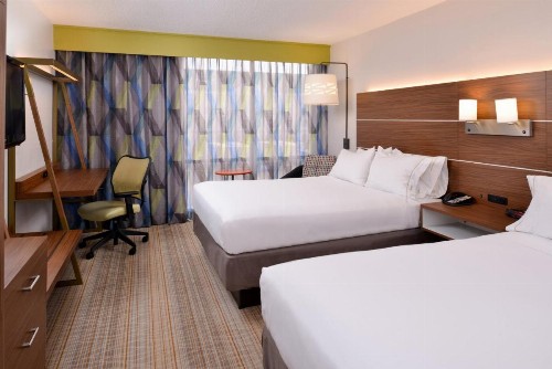 Holiday Inn Express & Suites Springfield an IHG Hotel - image 30