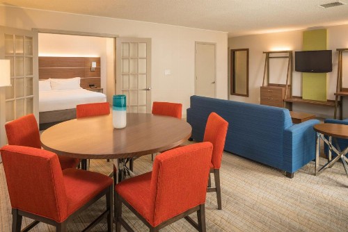 Holiday Inn Express & Suites Springfield an IHG Hotel - image 31