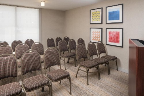 Holiday Inn Express & Suites Springfield an IHG Hotel - image 41