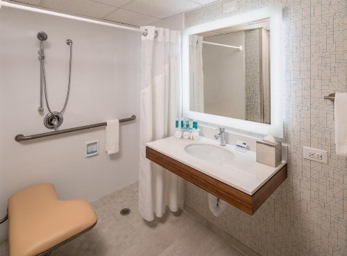 Holiday Inn Express & Suites Springfield an IHG Hotel - image 42