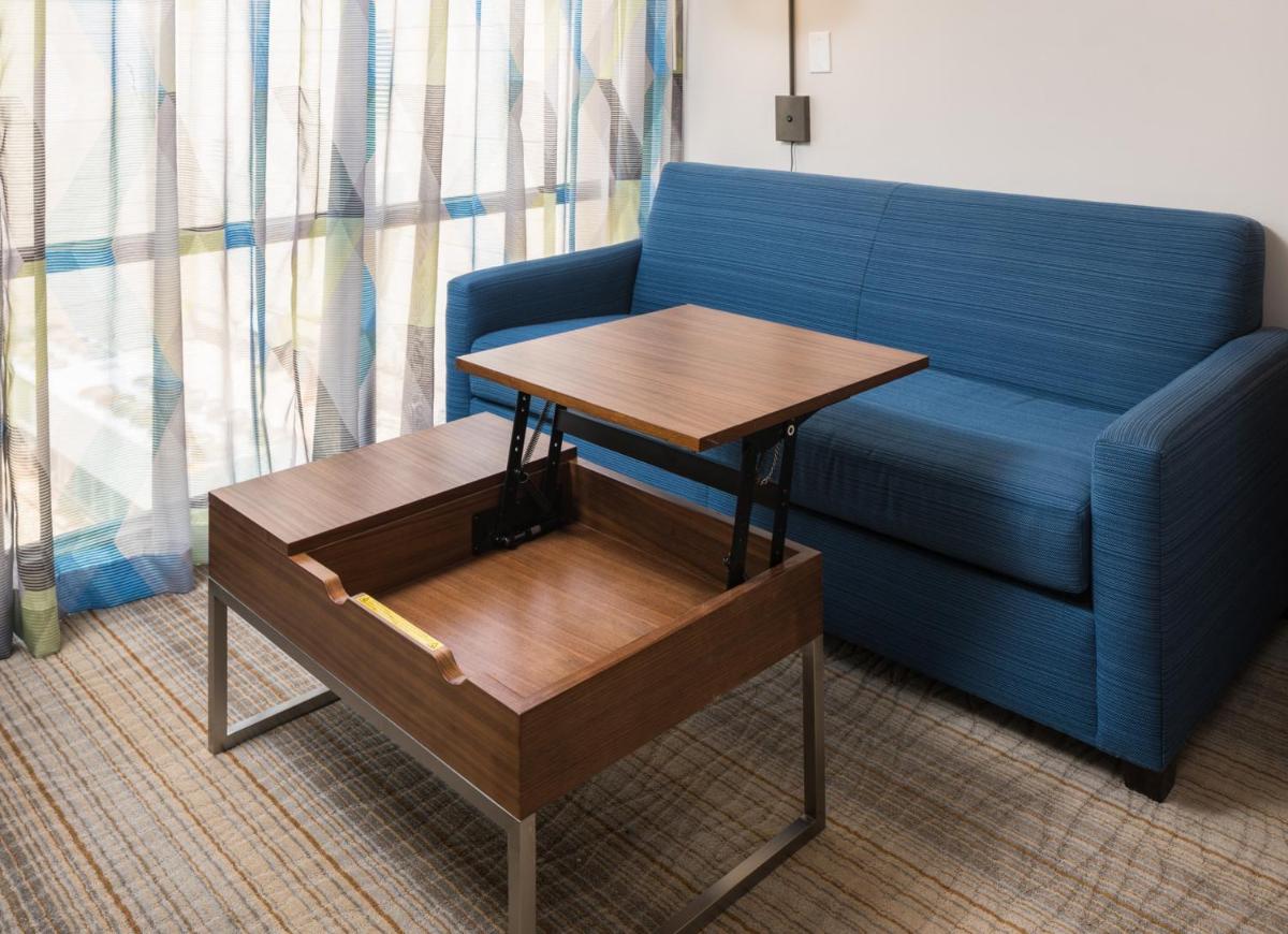Holiday Inn Express & Suites Springfield an IHG Hotel - image 6