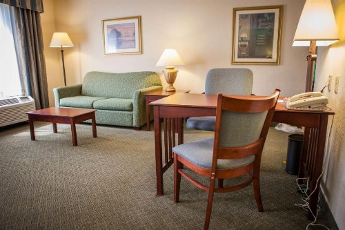 Hampton Inn & Suites Springfield SW - image 18