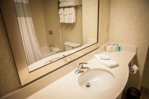 Hampton Inn & Suites Springfield SW - image 7