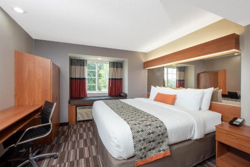 Microtel Inn & Suites by Wyndham Springfield - image 23