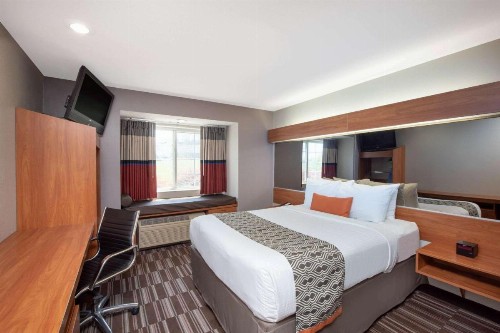 Microtel Inn & Suites by Wyndham Springfield - image 28