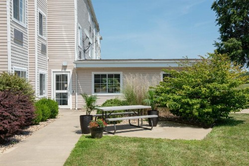 Microtel Inn & Suites by Wyndham Springfield - image 39