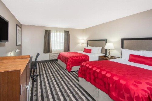 Ramada by Wyndham Springfield North - image 10