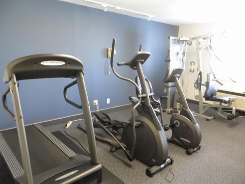 Ramada by Wyndham Springfield North - image 13