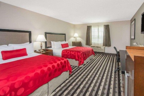 Ramada by Wyndham Springfield North - image 20