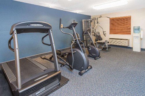 Ramada by Wyndham Springfield North - image 41