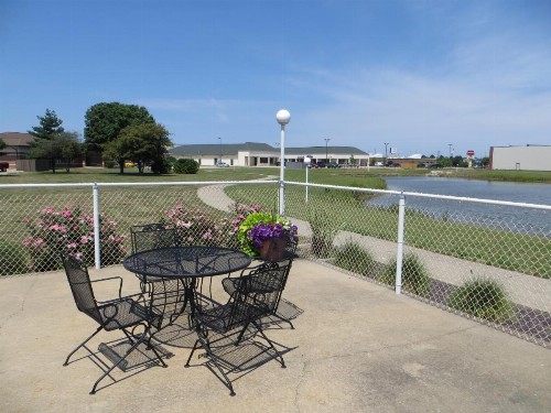 Ramada by Wyndham Springfield North - image 9