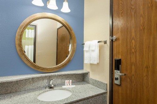 Days Inn by Wyndham Springfield - image 29
