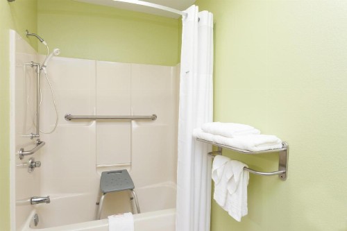 Days Inn by Wyndham Springfield - image 30