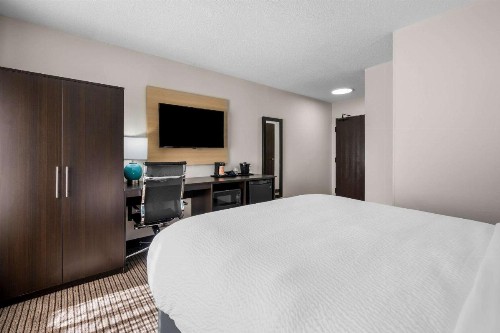 Sleep Inn Springfield West - image 42