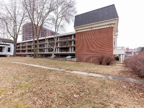 Mansion View Inn & Suites - image 29