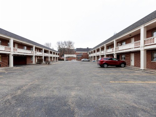 Mansion View Inn & Suites - image 38