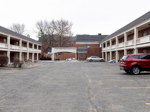 Mansion View Inn & Suites - image 39