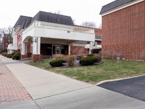 Mansion View Inn & Suites - image 4