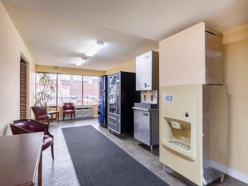 Mansion View Inn & Suites - image 42