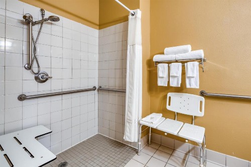 Quality Inn & Suites Springfield - image 20