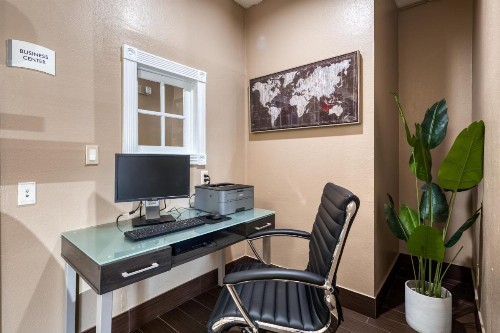 Quality Inn & Suites Springfield - image 38