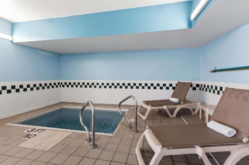 Quality Inn & Suites Springfield - image 39