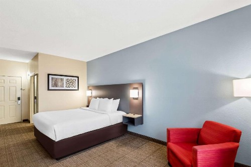 Quality Inn & Suites Springfield - image 50