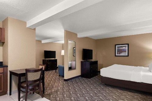 Comfort Inn & Suites Springfield I-55 - image 28