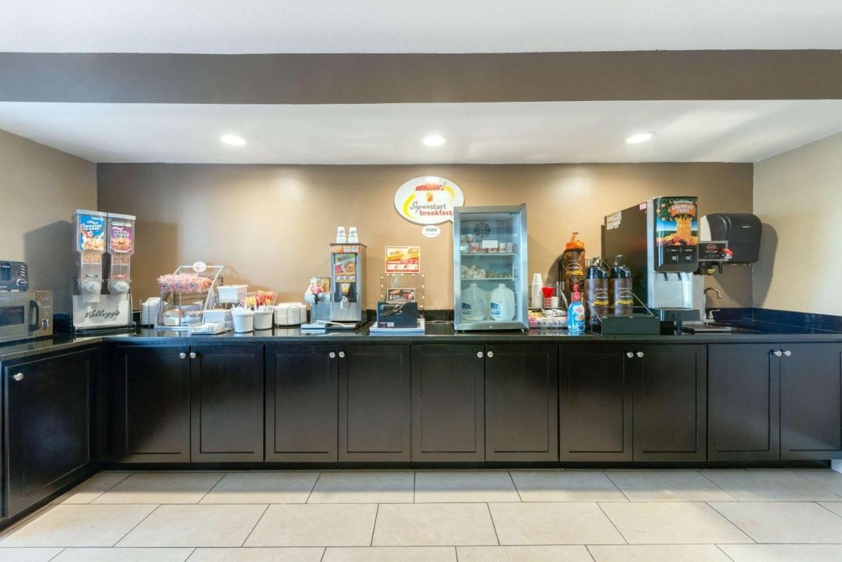 Super 8 by Wyndham Springfield East - image 4