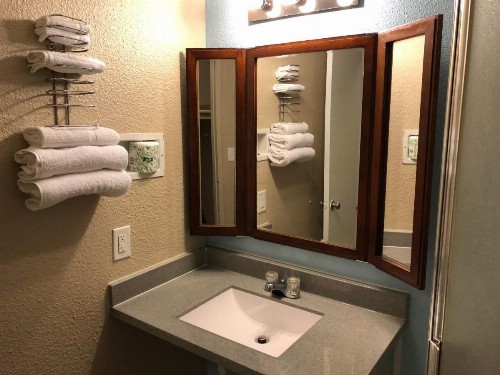 Midtown Inn - image 10