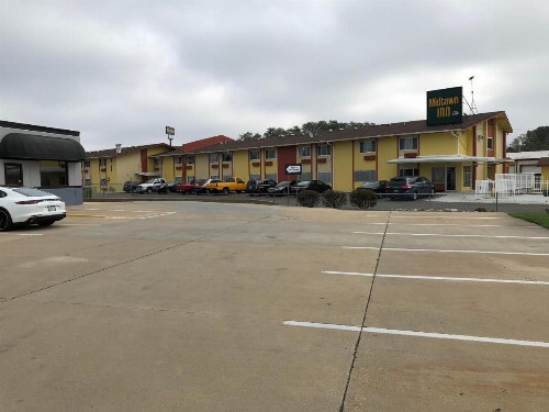 Midtown Inn - image 18