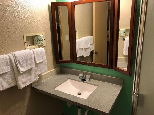 Midtown Inn - image 3