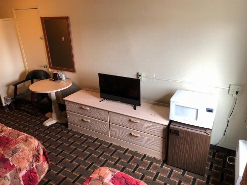 Midtown Inn - image 7