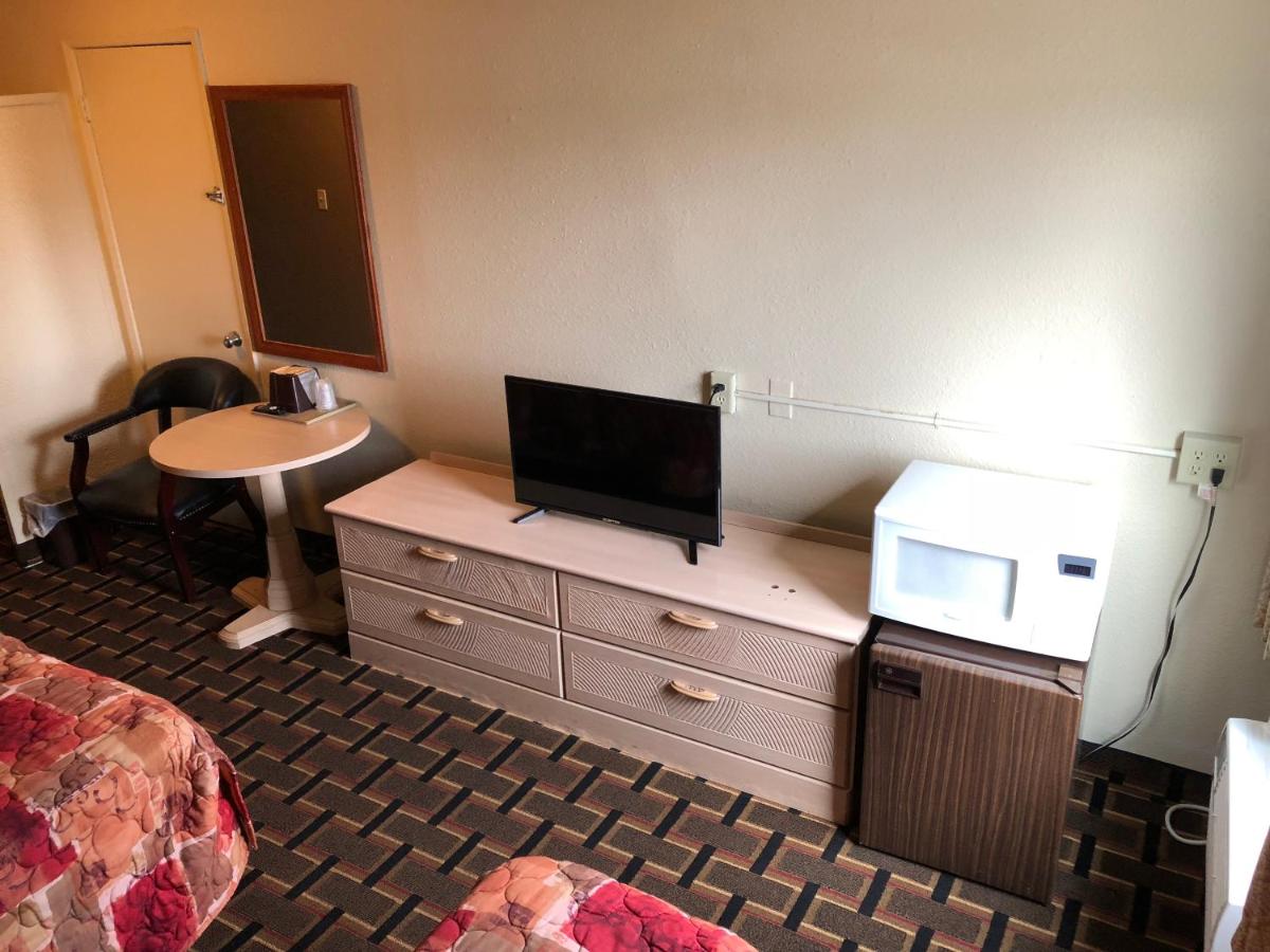 Midtown Inn - image 7