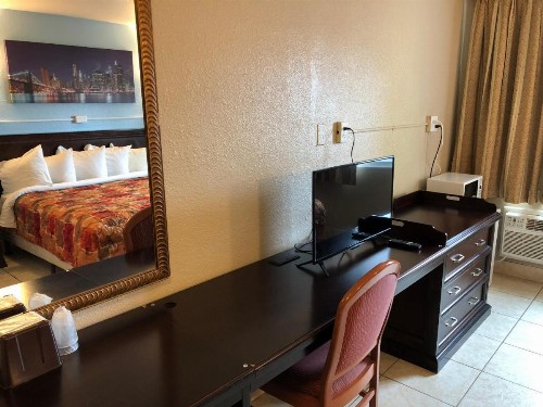 Midtown Inn - image 8