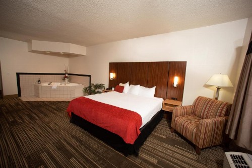 Northfield Inn Suites and Conference Center - image 2