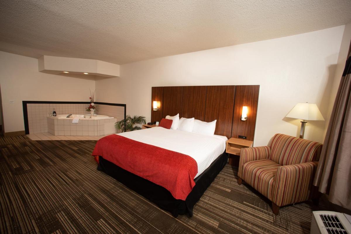 Northfield Inn Suites and Conference Center - image 2