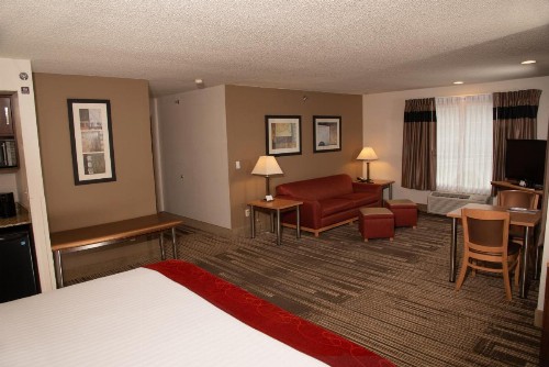 Northfield Inn Suites and Conference Center - image 23