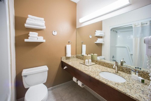 Northfield Inn Suites and Conference Center - image 43