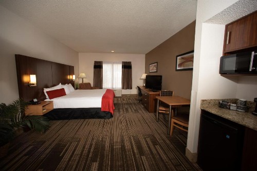 Northfield Inn Suites and Conference Center - image 8