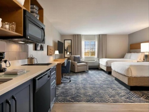 Candlewood Suites Springfield - image 6