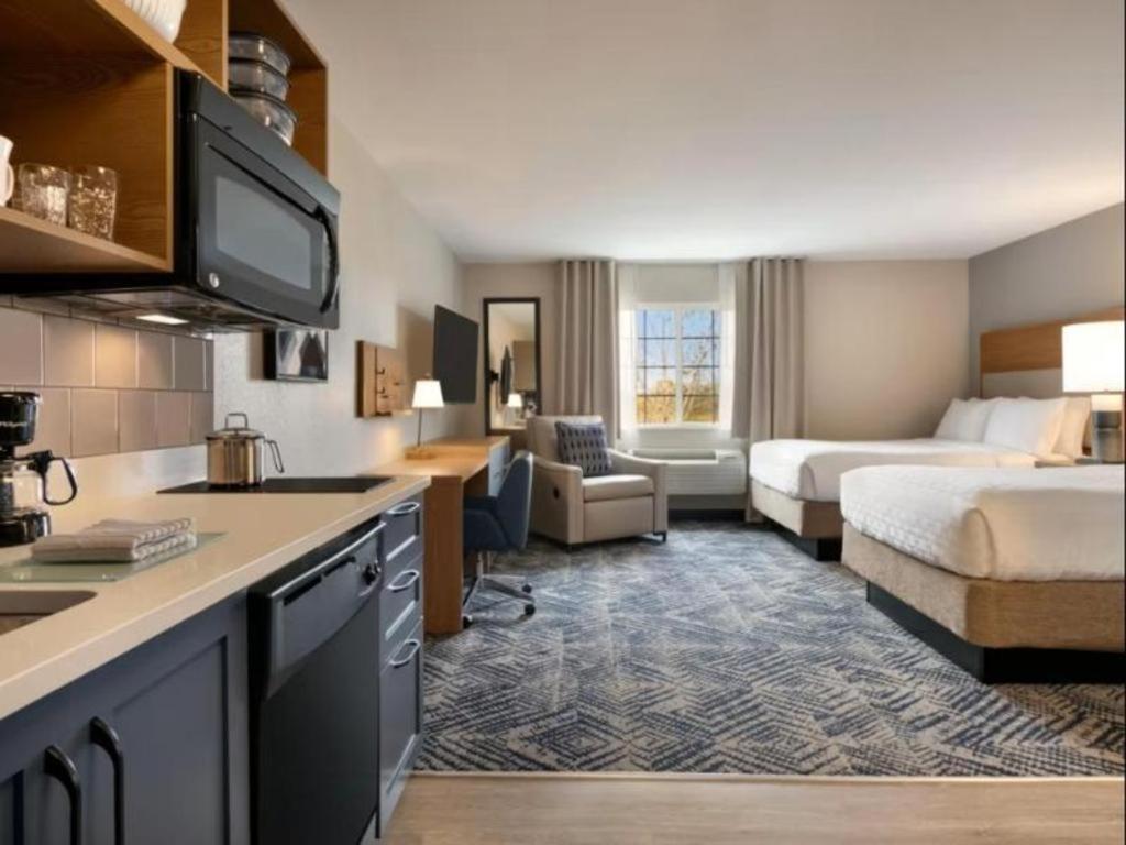 Candlewood Suites Springfield - image 6
