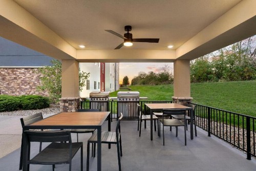 Candlewood Suites Springfield - image 10