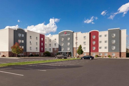 Candlewood Suites Springfield - image 16