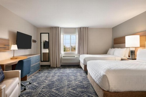 Candlewood Suites Springfield - image 17