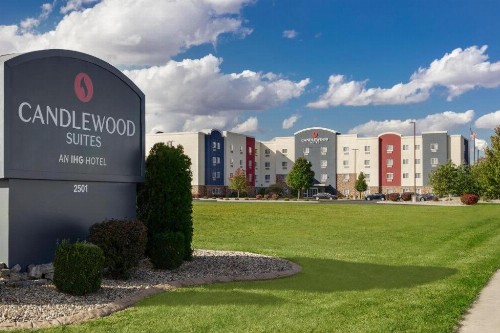 Candlewood Suites Springfield - image 28