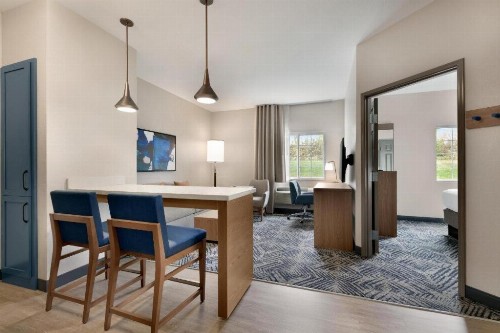 Candlewood Suites Springfield - image 32